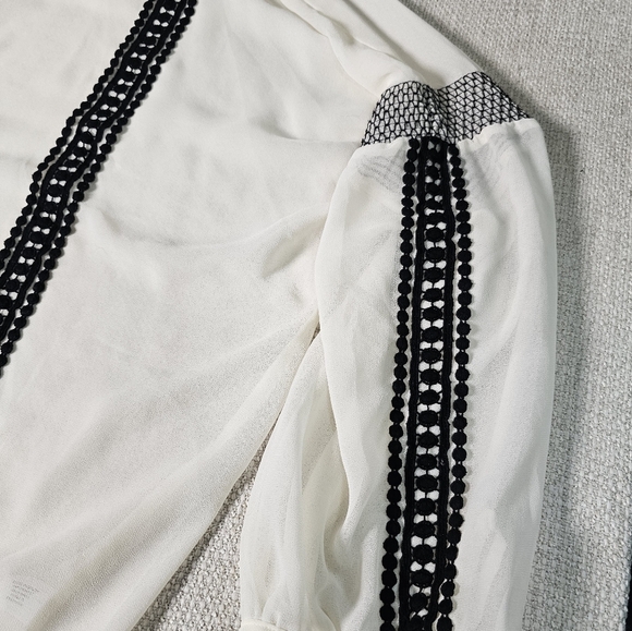 Lane Bryant Black and White Embroidered Sheer Bohemian Blouse Plus Size 26/28 - Picture 15 of 16